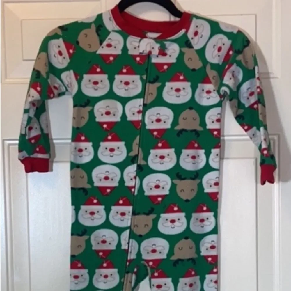 10/$50  JUST ONE MADE BY CHRISTMAS CARTER’S SIZE 4T